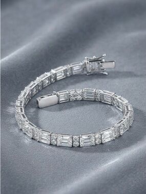 23.92 carat lab grown diamond tennis bracelet , set on platinum , 22.56 grams